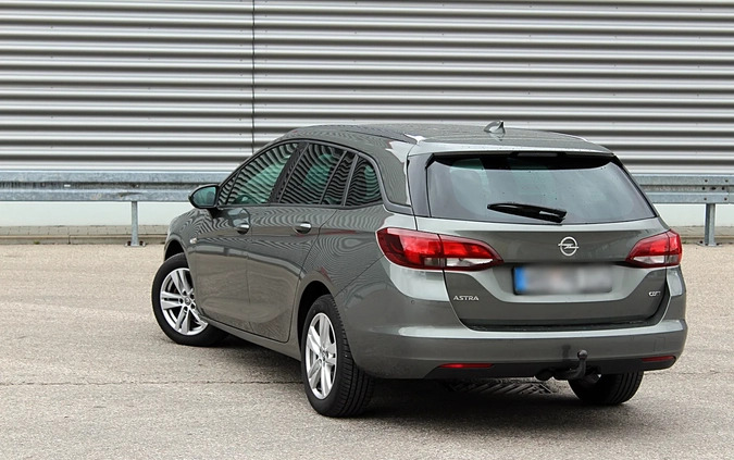 Opel Astra cena 34900 przebieg: 145000, rok produkcji 2018 z Chełmża małe 497